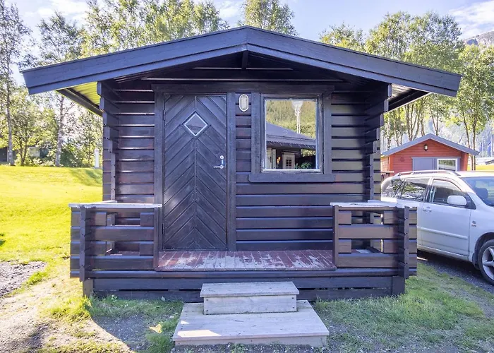 Topcamp - Helgeland Кемпинг Мушёэн