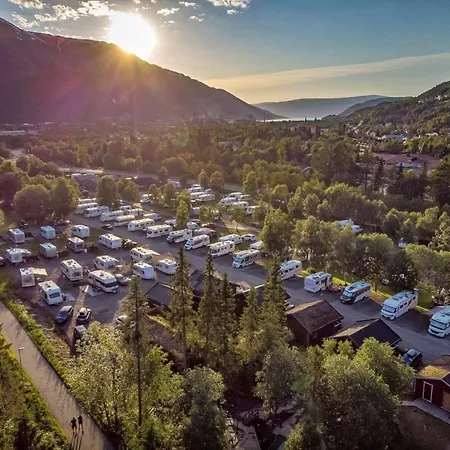 אתר קמפינג Topcamp - Helgeland 4*